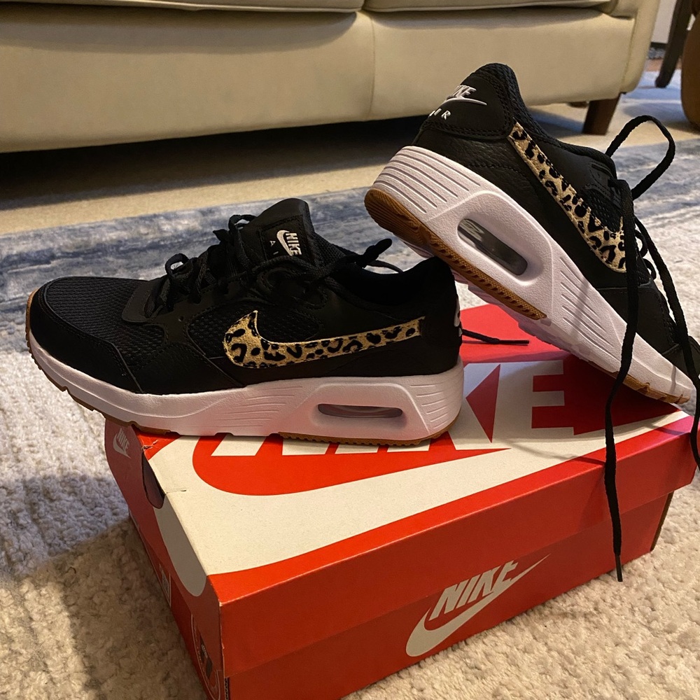 Nike Women's Black and Leopard Print Sneakers